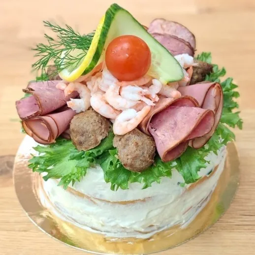 Kött och räktårta, smörgåstårta kött och räk, smörgåstårta varberg, varberg smörgåstårta, smörgåstårta kvantum