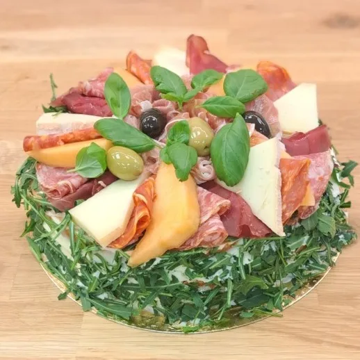 Medelhavsmörgåstårta, smörgåstårta medelhavs, smörgåstårta med medelhavstema, catering varberg