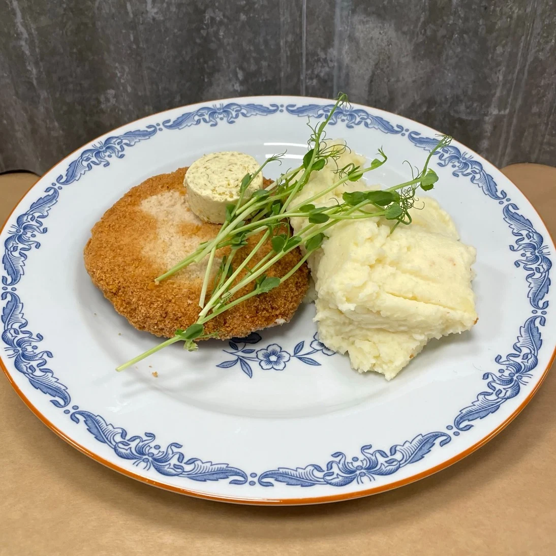 Kycklingschnitzel med potatismos