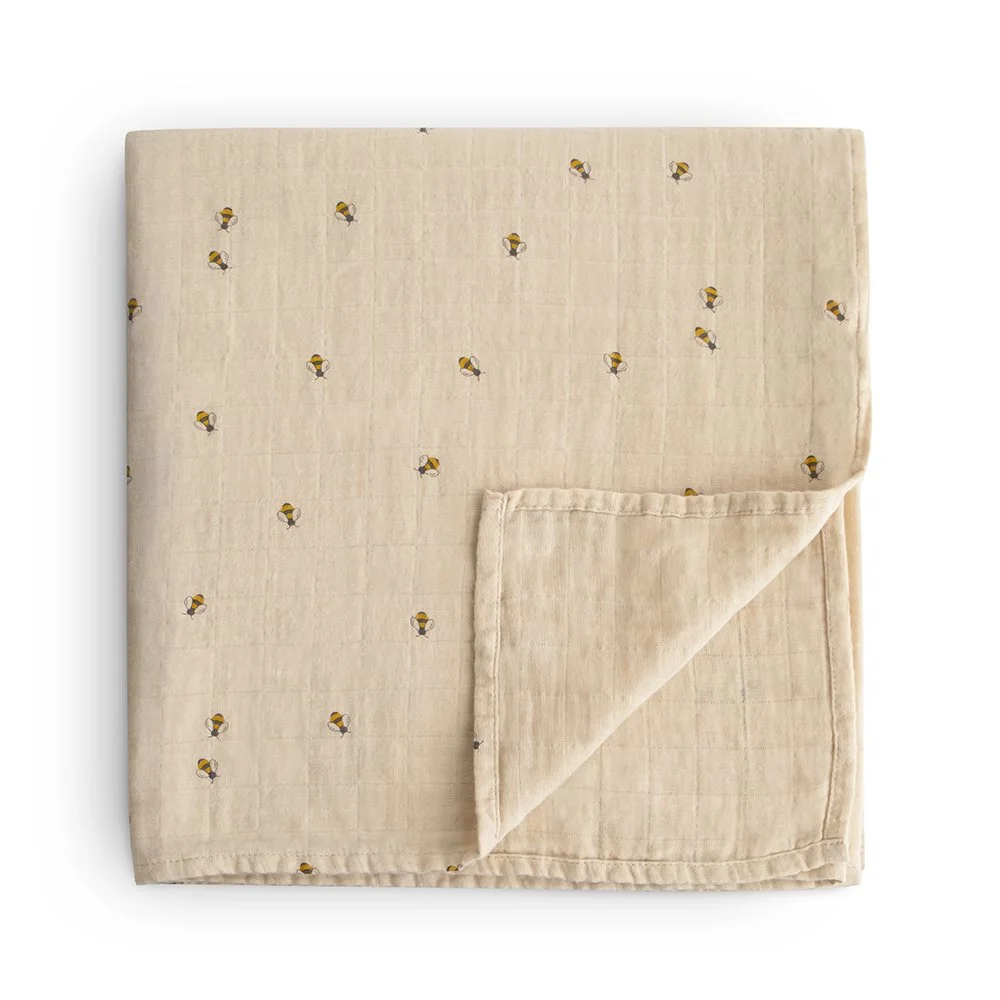 Mushie Muslin Swaddle Bees - Babyfiltar