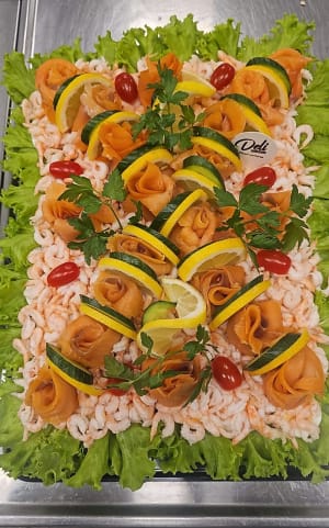 20- Bitar smörgåstårta med räkor och lax