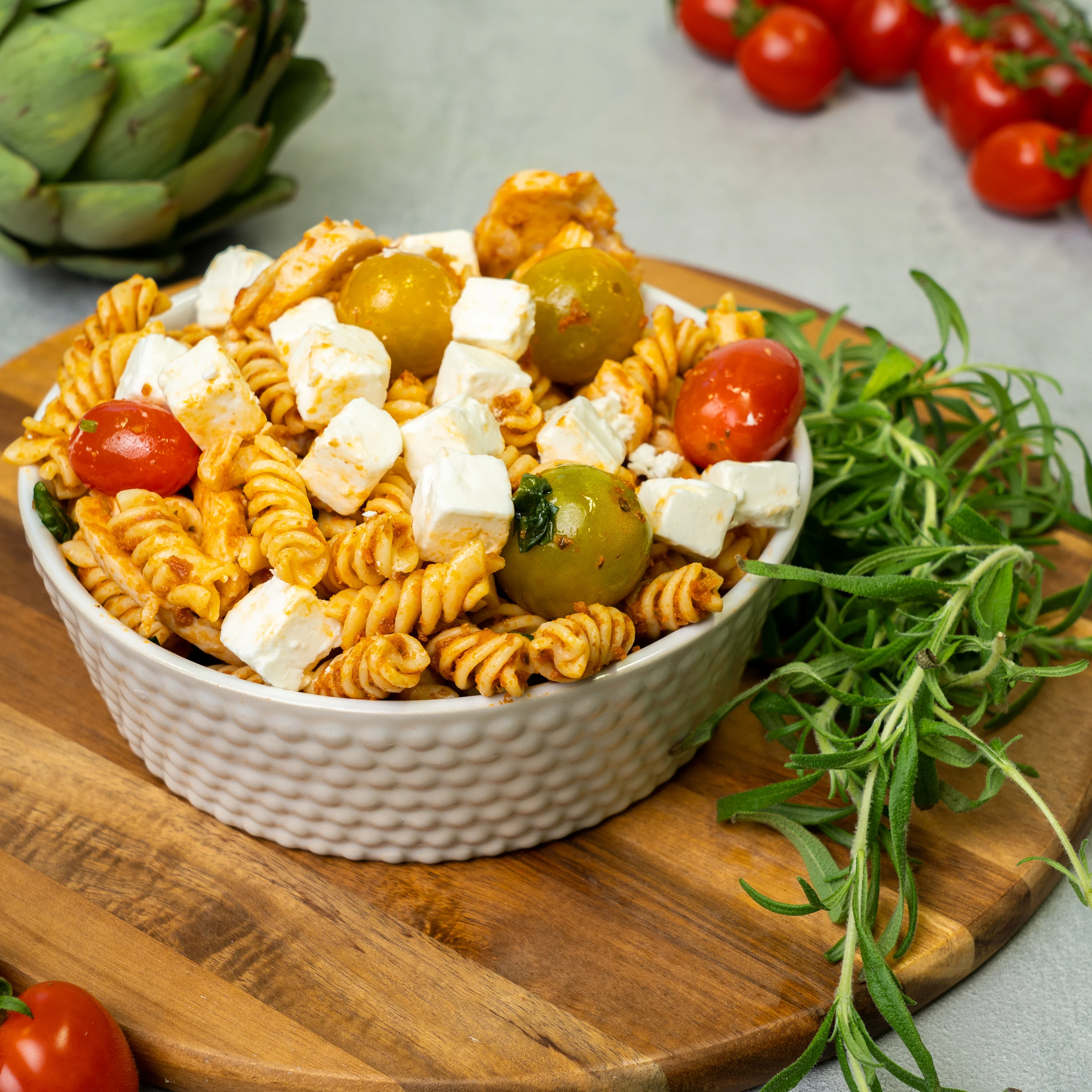 Pastasallad röd pesto