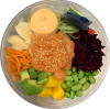 En skål med Poke bowl lax med chilimajonnäs