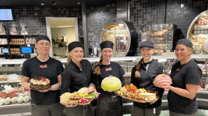 Ica maxi alingsås. Kallkök och bageri.