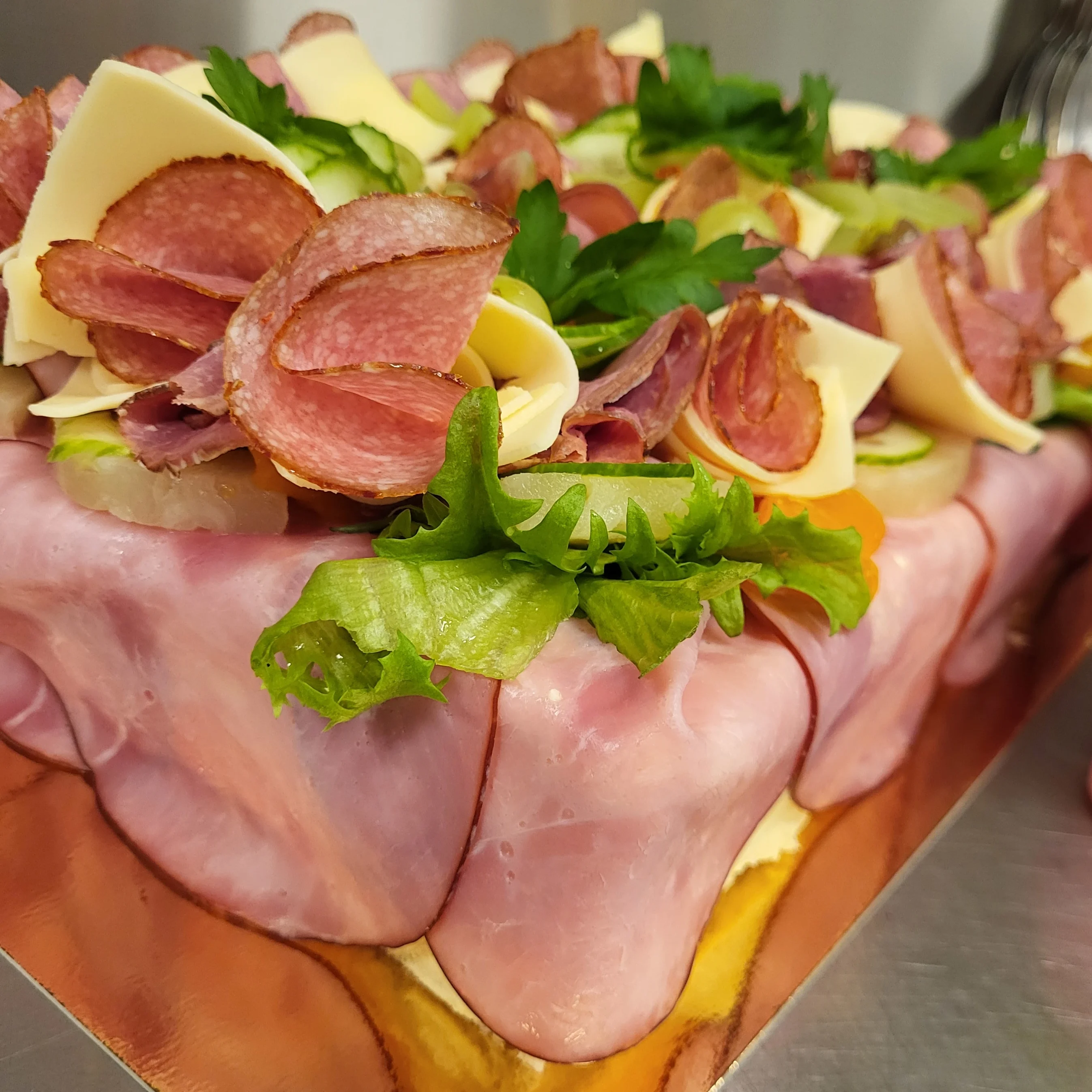 Smörgåstårta Skinka och Salami