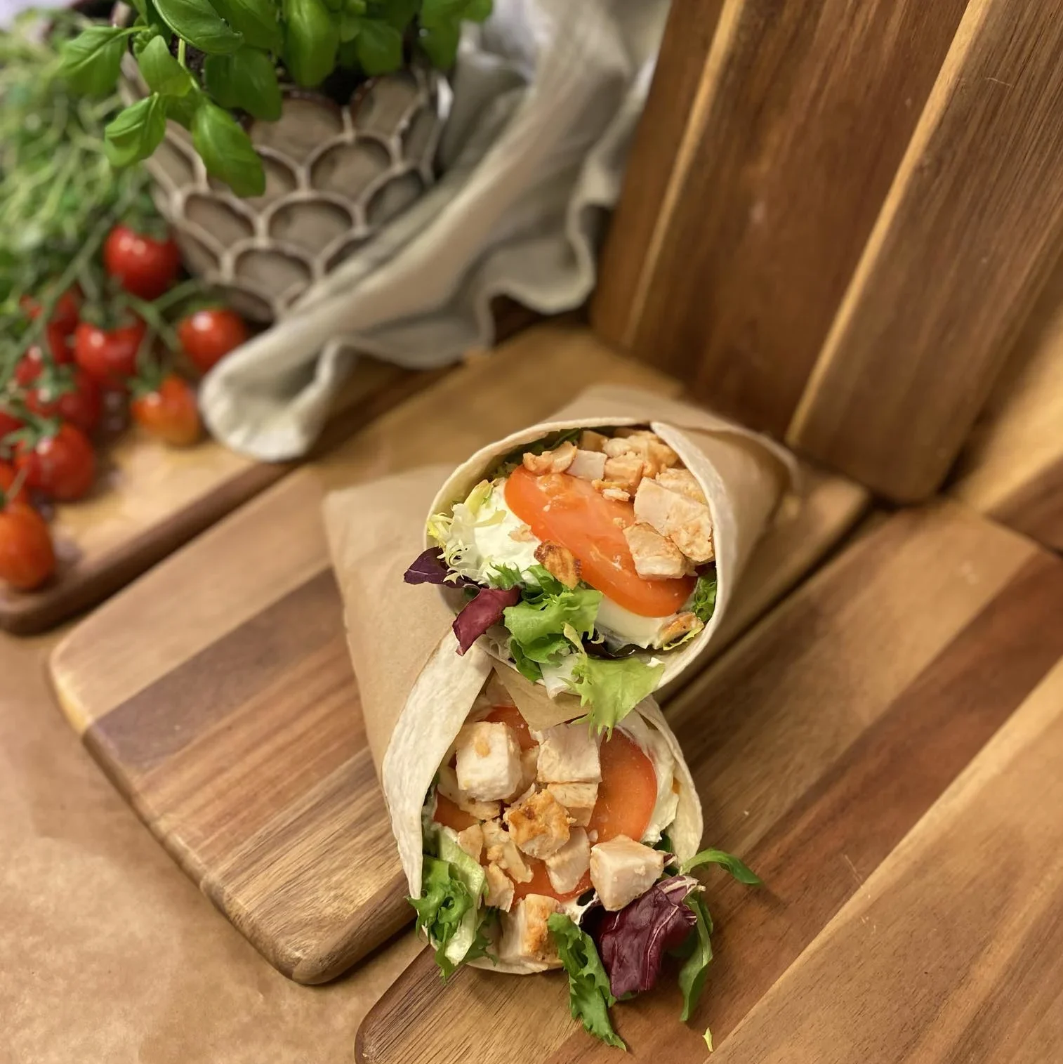 wrap med kyckling och fetaoskräm
