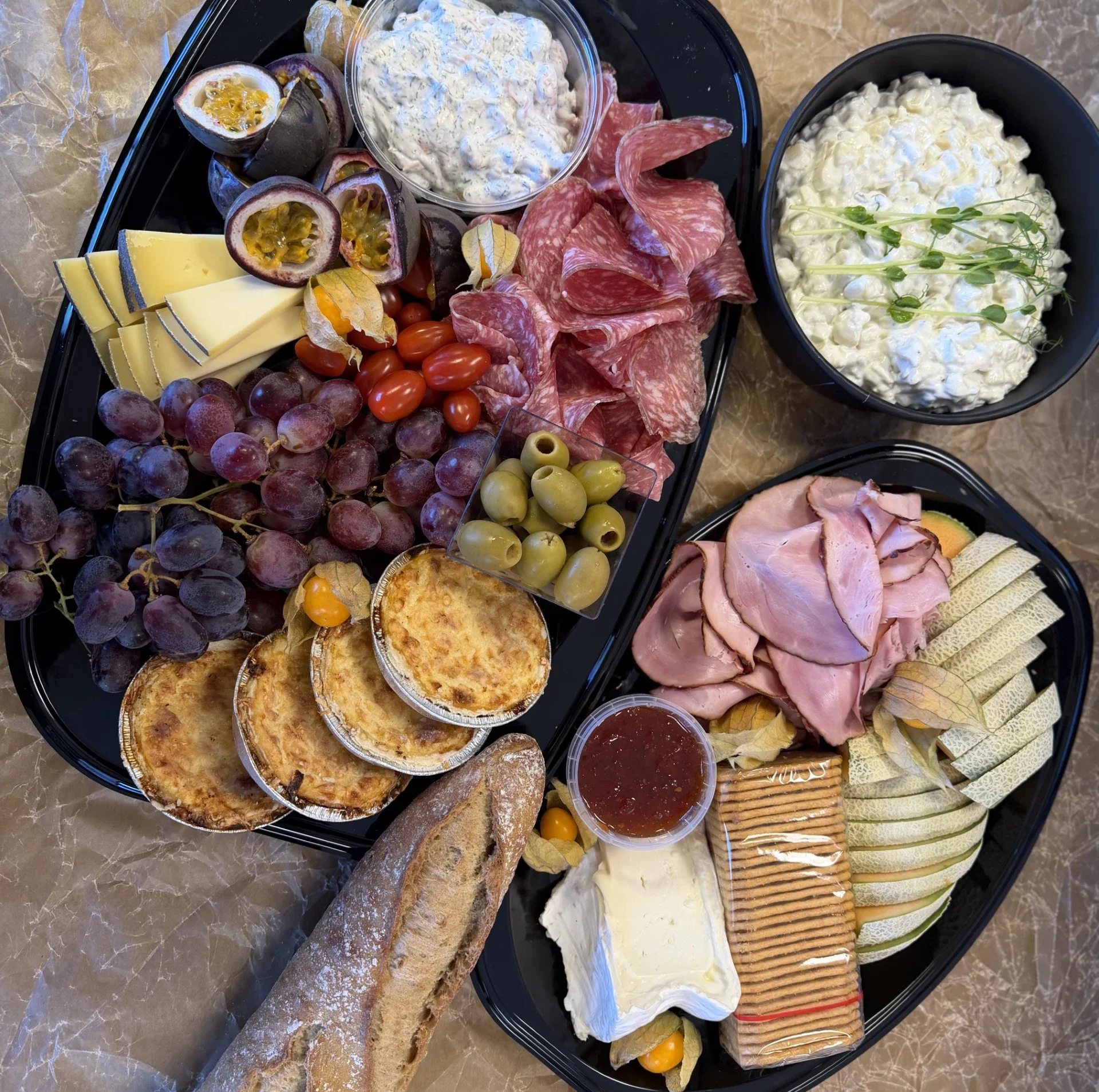 en av våra brickor. Passar till vardag eller fest.