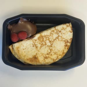 Pannkakor med nutella och hallon
