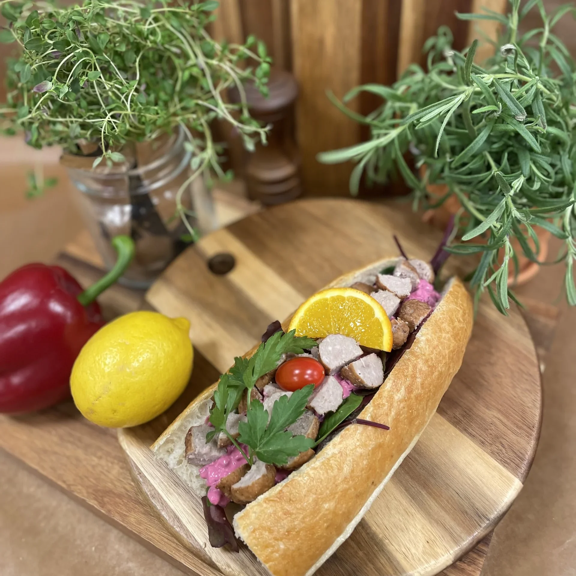 Baguette med köttbullar & rödbetssallad