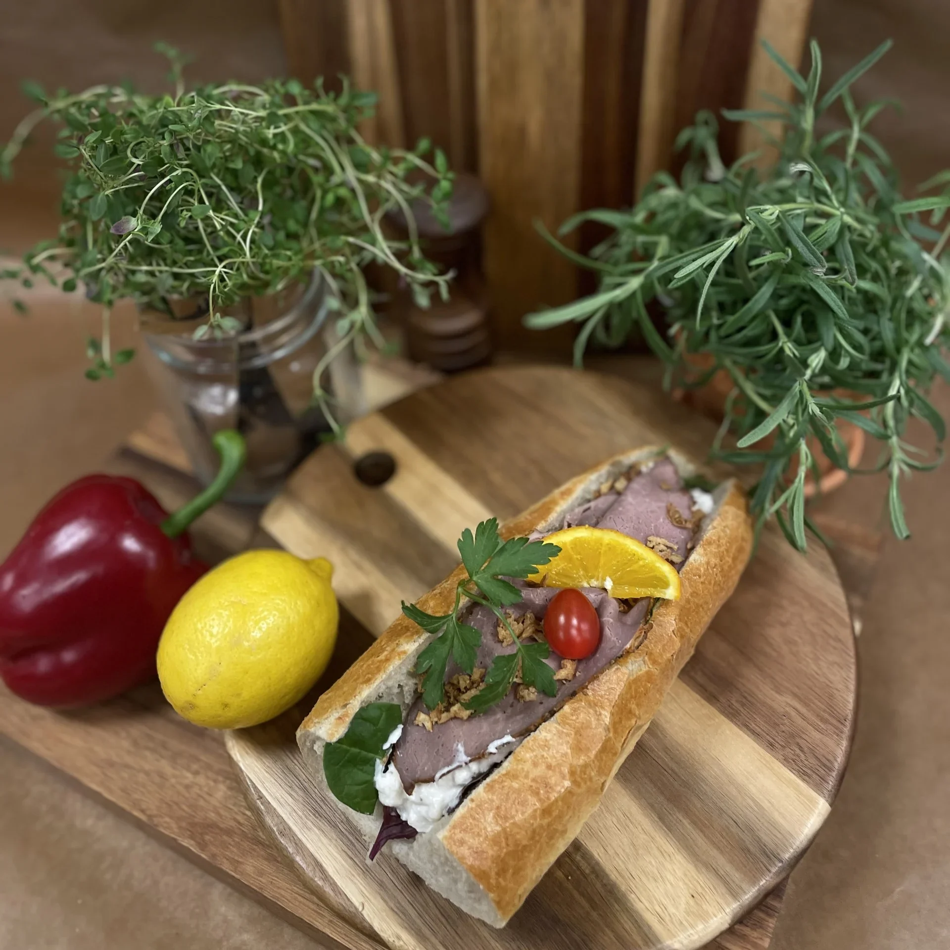 Baguette med potatisallad & rostbiff