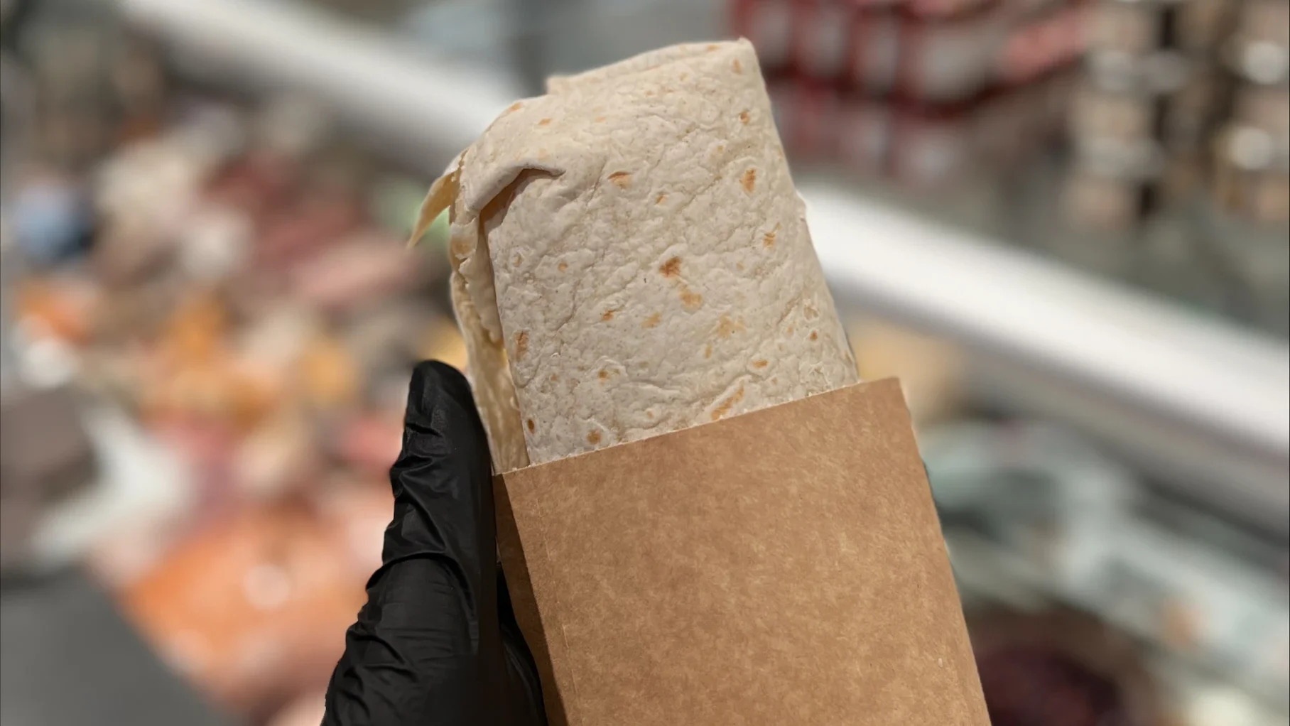 Wrap med panerad kyckling och chiliaioli