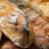 Levain baguette gjord av surdegsbröd