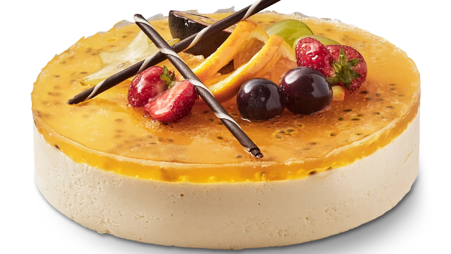 Mousse gjord på friska passionsfrukter, varvad med sockerkaka. Dekorerad med passionspegel och fruktdekor.