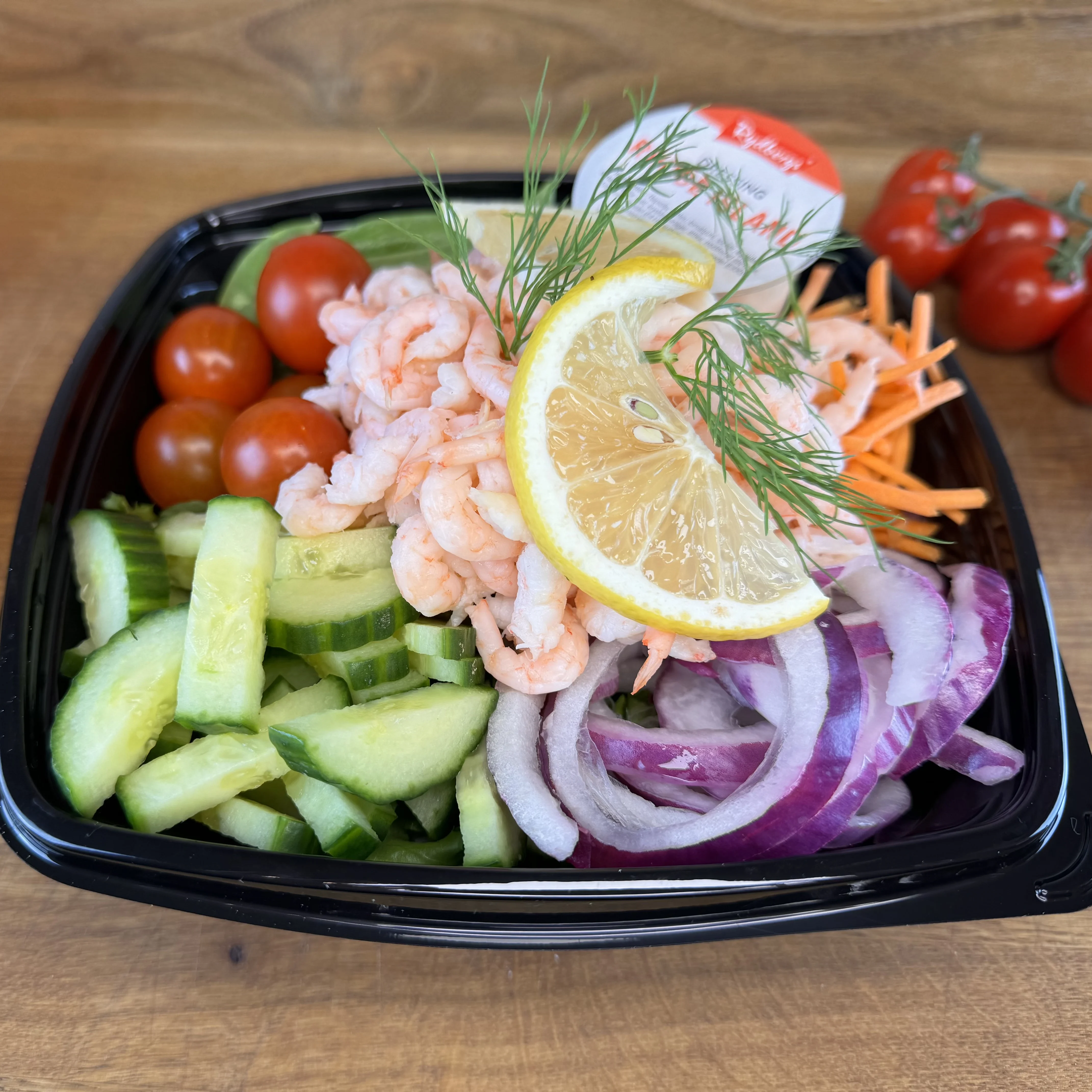 Räksallad med handskalade räkor