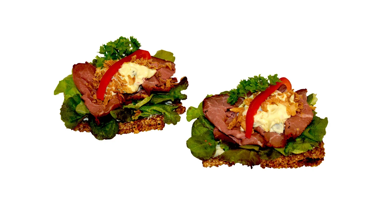 Smörrebröd med rostbiff och remouladsås