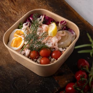 Räksallad med quinoa och kökets egna dressing