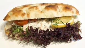 Smörgås med schiacciatabröd & skagenröra