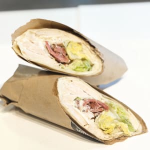Ceasarw wrap med kyckling och bacon