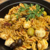 Krämig mozzarella , oliver & soltorkade tomater
