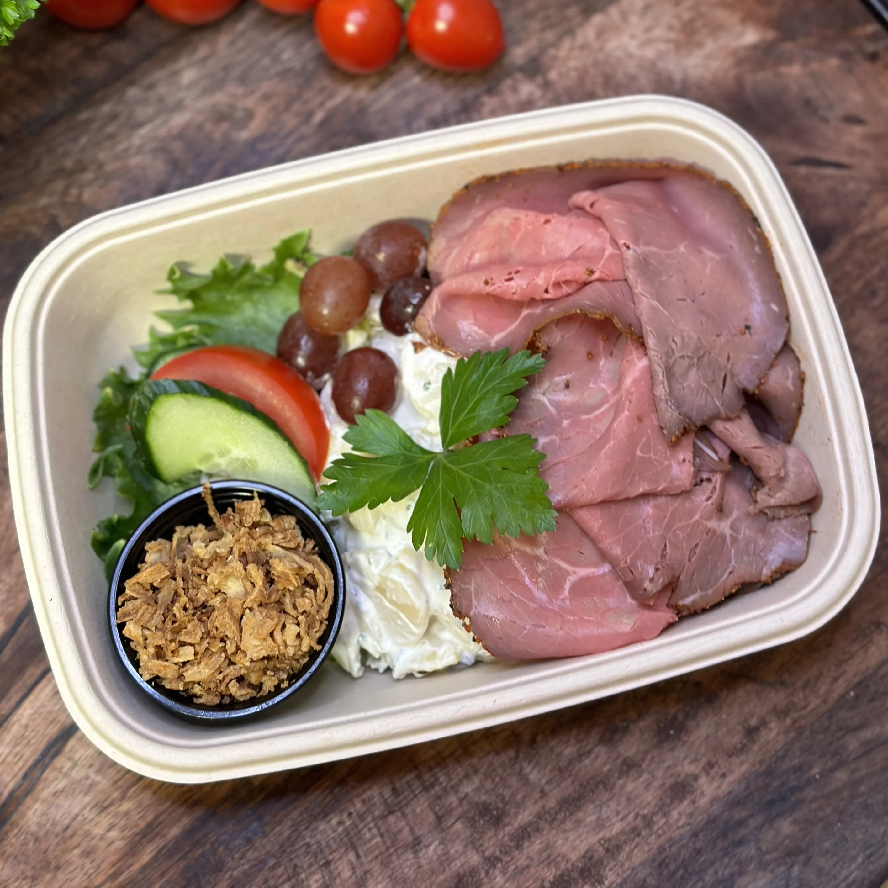 Rostbiffstallrik med potatissallad