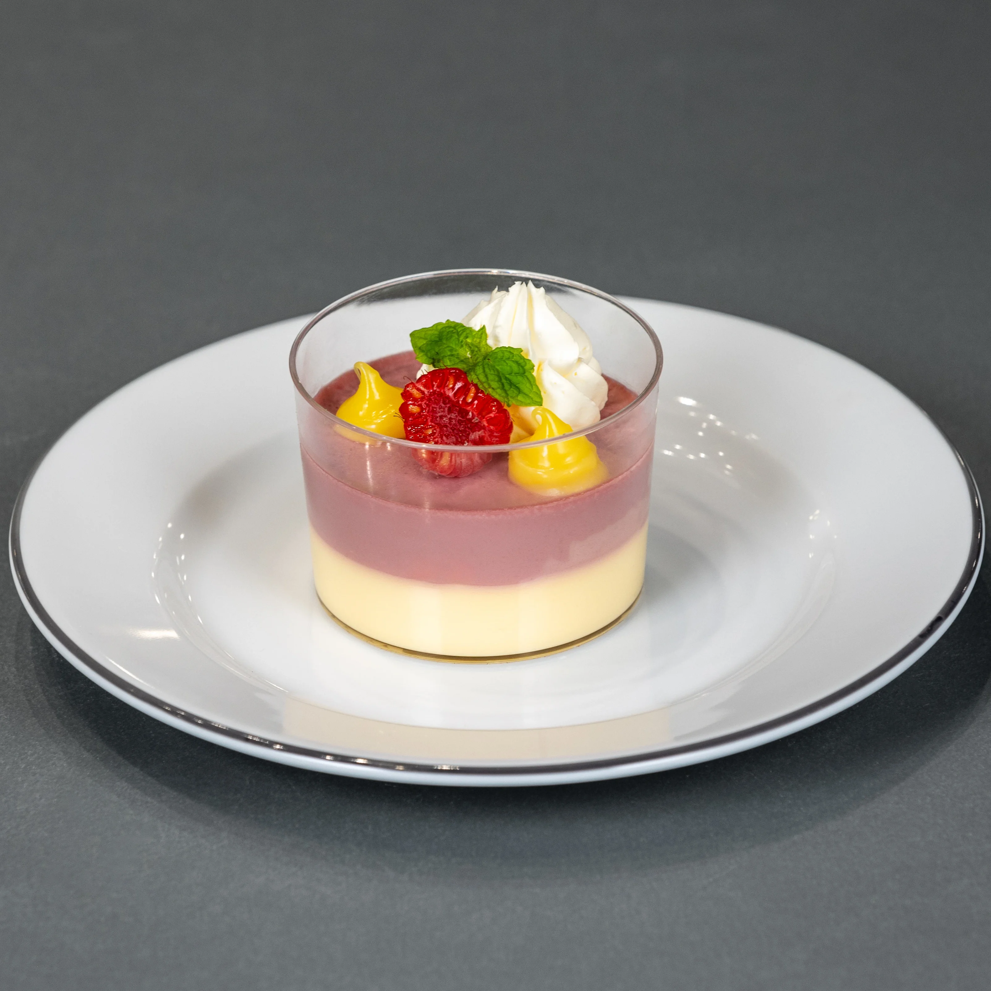 Pannacotta i säsongens smak