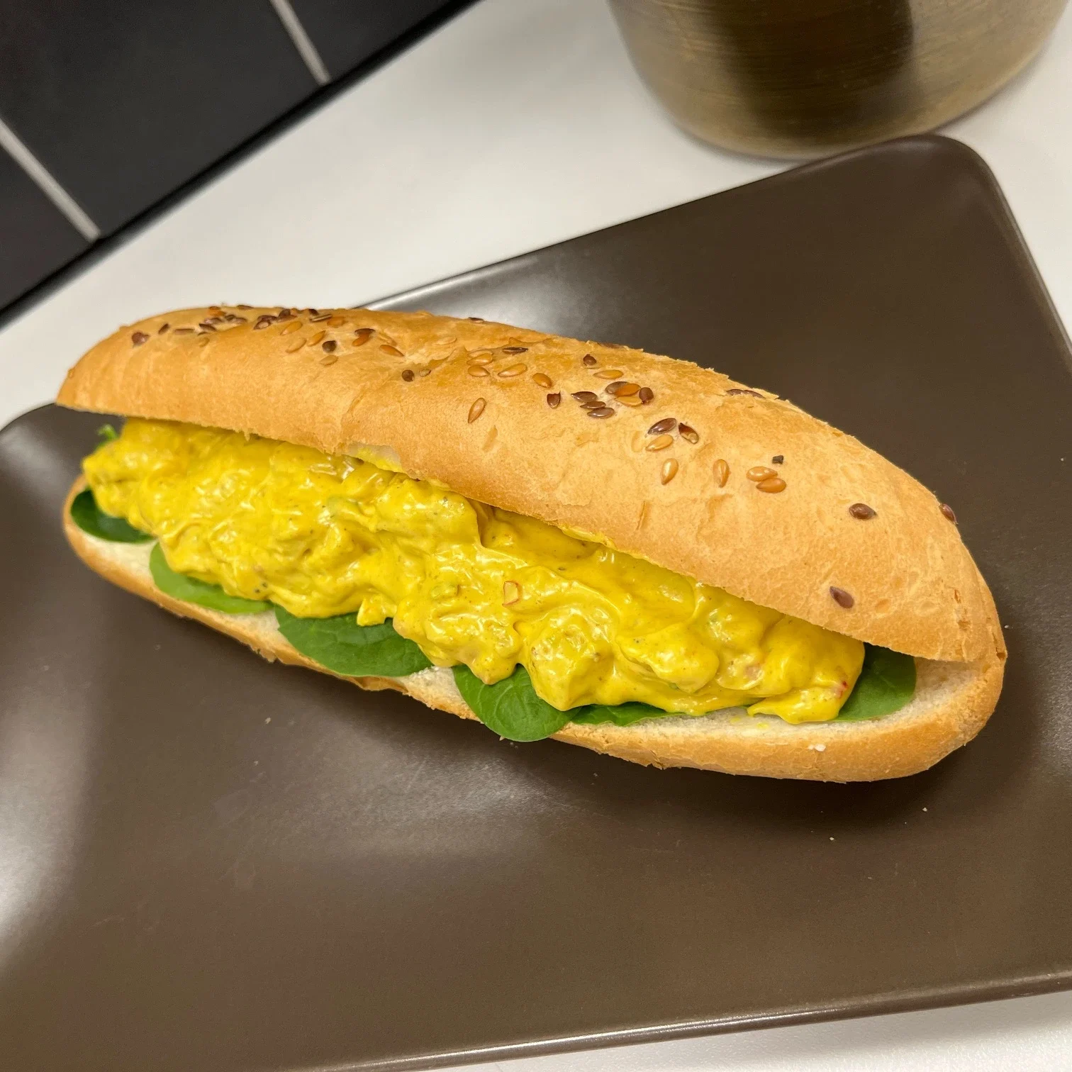 En sub med kyckling curry röra.