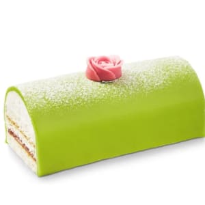 Prinsesstubbe med marsipan och toppad med ros