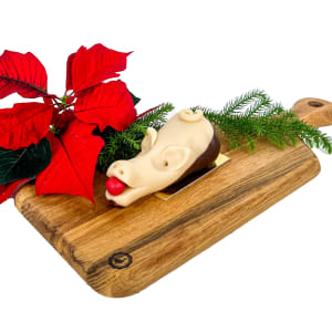 Handgjord marsipangris, från vårt eget bageri.