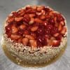 Jordgubbstårta med jordgubbar i gele