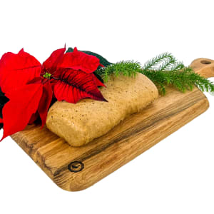 Bageriets egna pepparkaksdeg, gjord på smör, grädde och ägg.