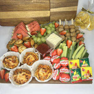 Festlig buffé för de minsta gästerna