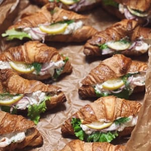 Skagenfylld croissant
