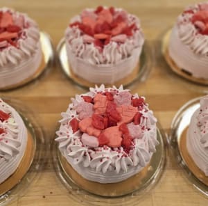 zoo tårta med godis för barn rosa