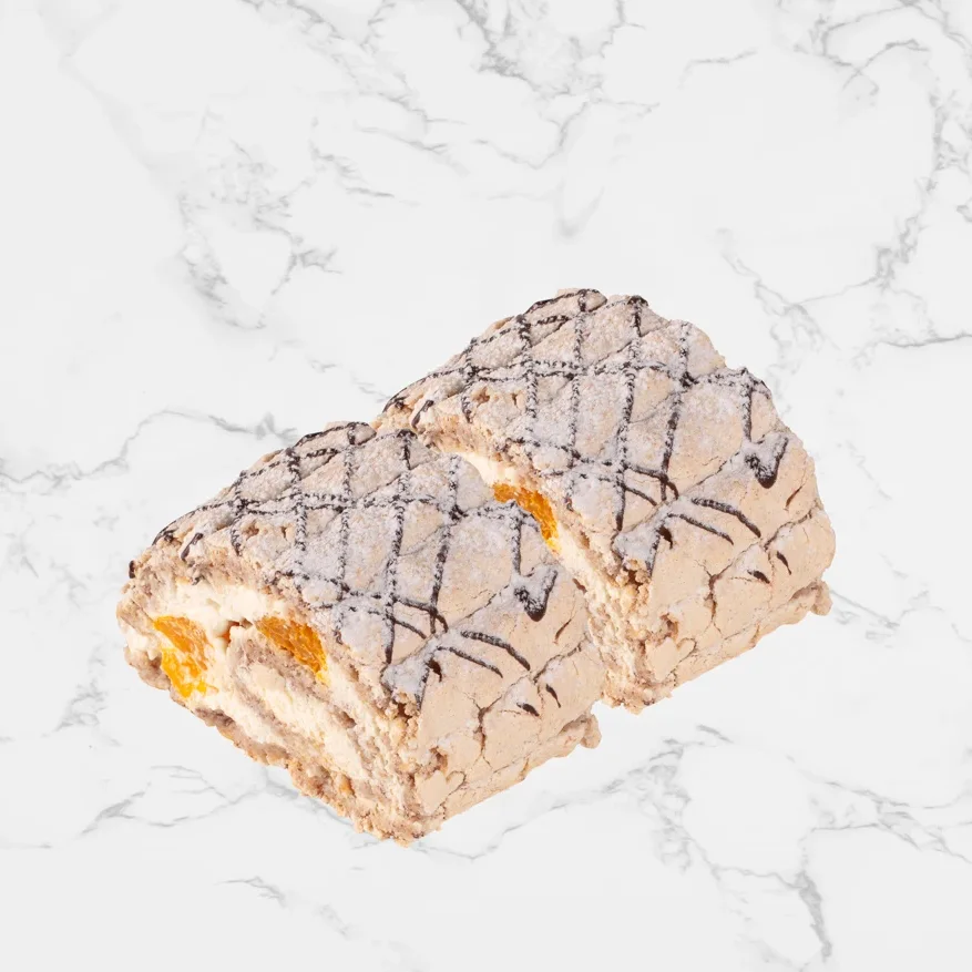 nötmaräng bakelse täckt med choklad