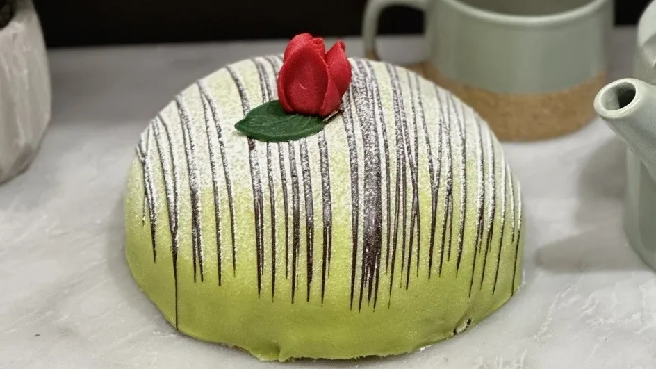Bilden visar en princesstårta grön