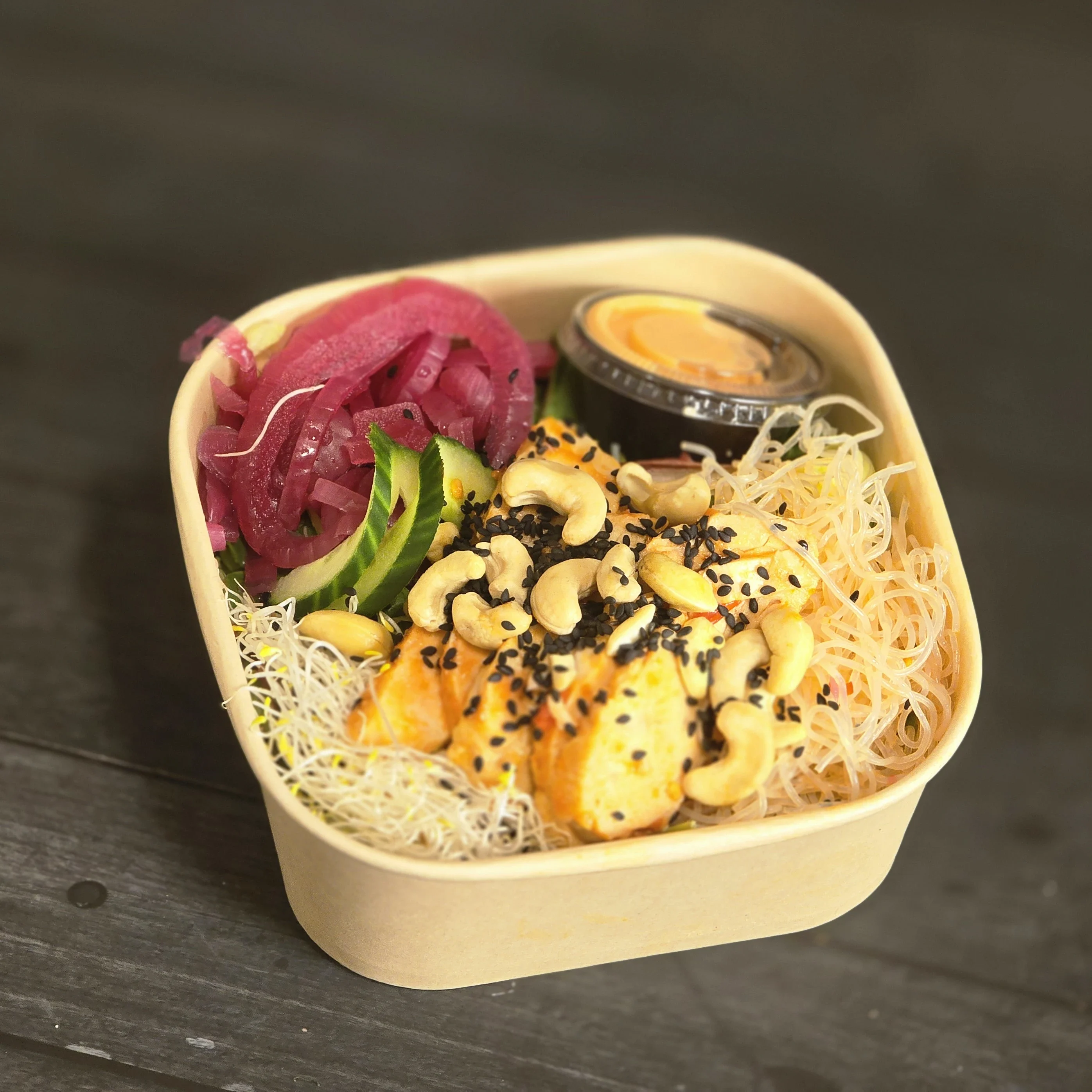 Chilinudelsallad med kyckling
