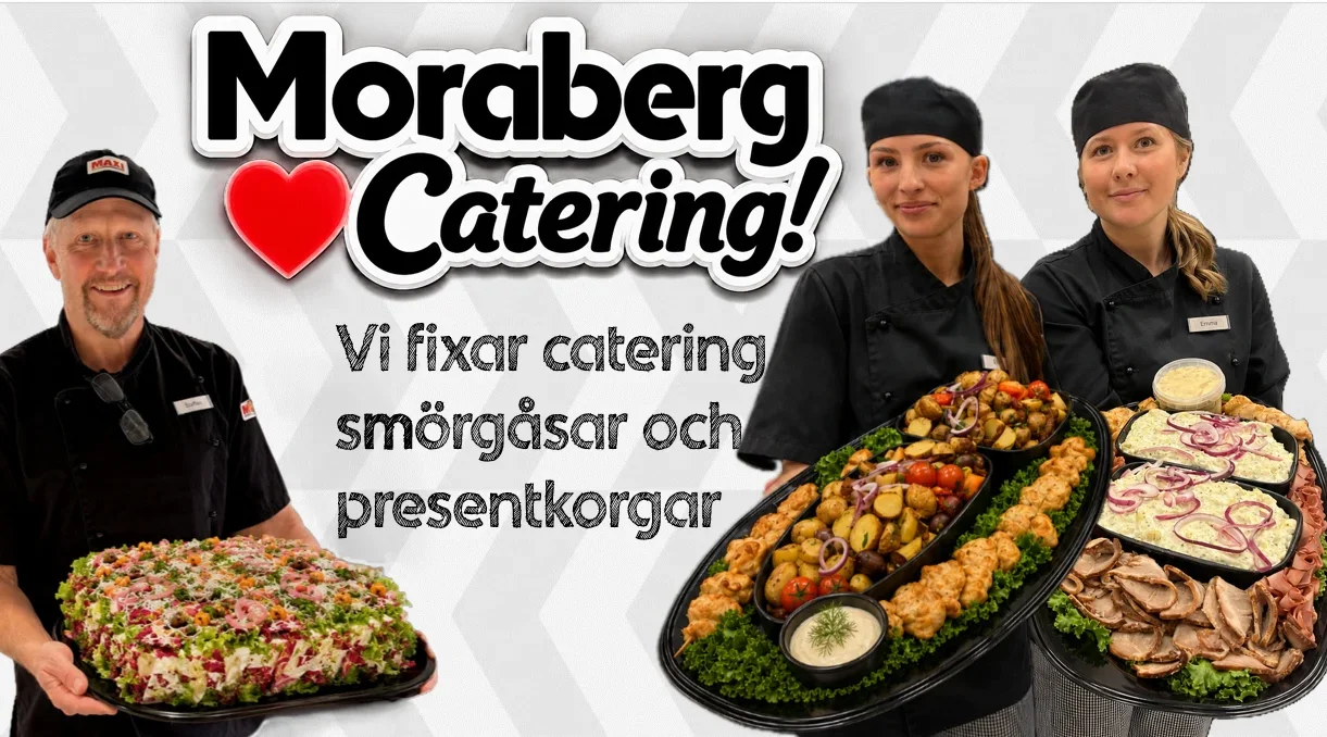 Personer håller upp uppläggningsfat med delikatesser