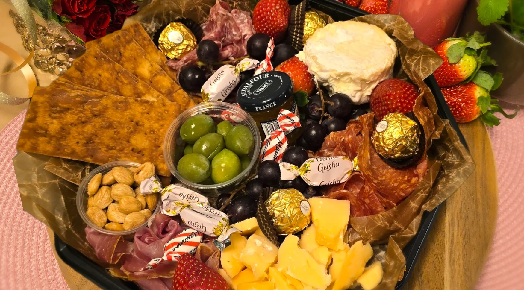 Ost chark choklad jordgubbar oliver