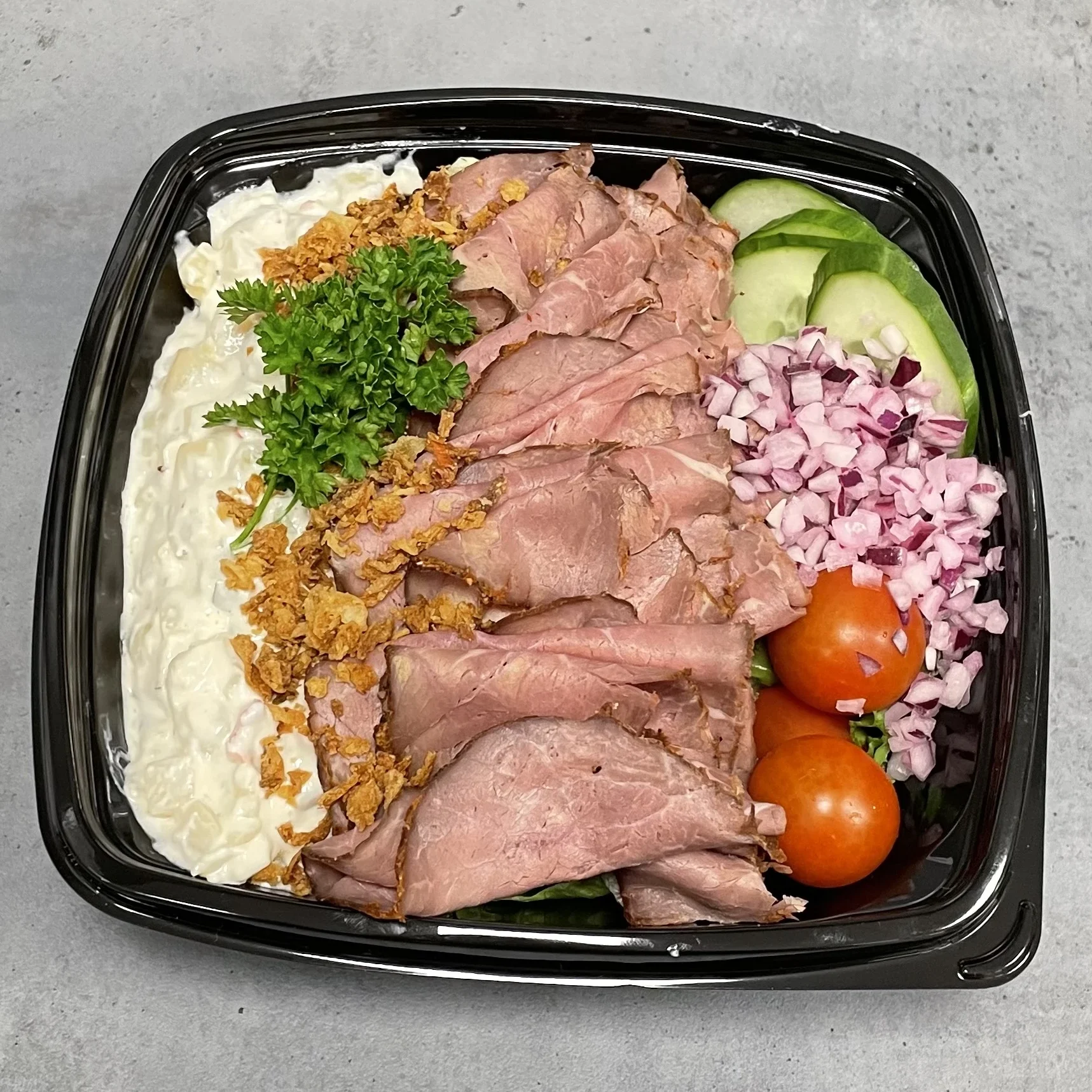 Sallad  med rostbiff & Potatisallad