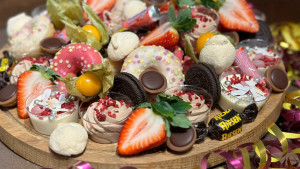 Delikatessdisk, ICA Kvantum Klockaretorpet, Catering, Beställning, Studentmat, festmat, födelsedag, tårta, Norrköping, billig, fest