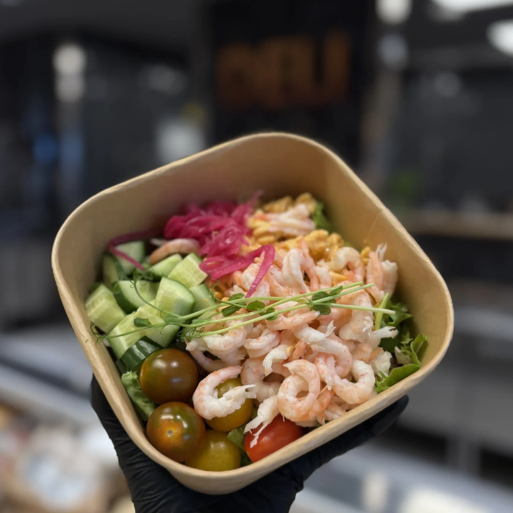 räksallad me krämig chilipasta och ärtskooooot