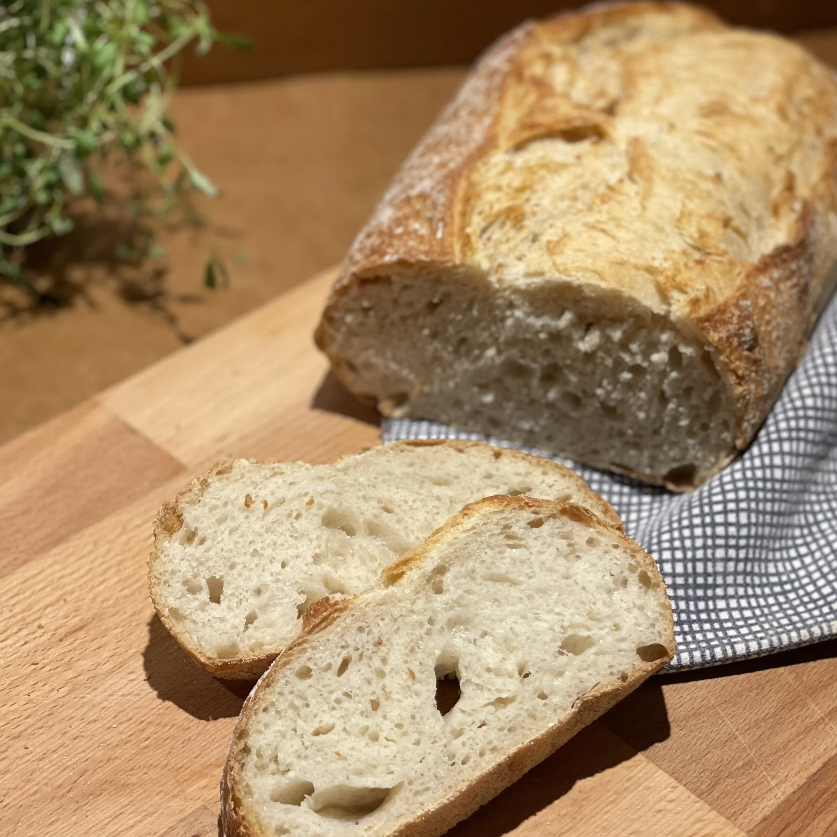 Italienskt surdegsbröd