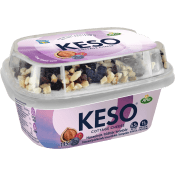 Cottage Cheese Mellanmål Hasselnötter blåbär & tranbär 150g KESO®.