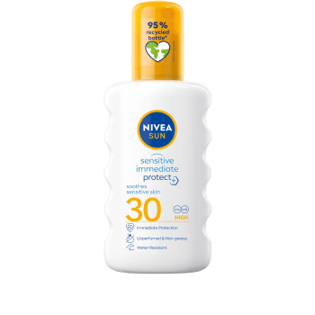 Solskydd Sensitive Immediate Protect Soothing Spray SPF30 200ml Nivea Sun.