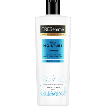 Balsam Rich Moisture 400ml Tresemmé.