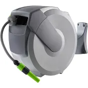 Väggslangvinda m. automatiskt upprullning.