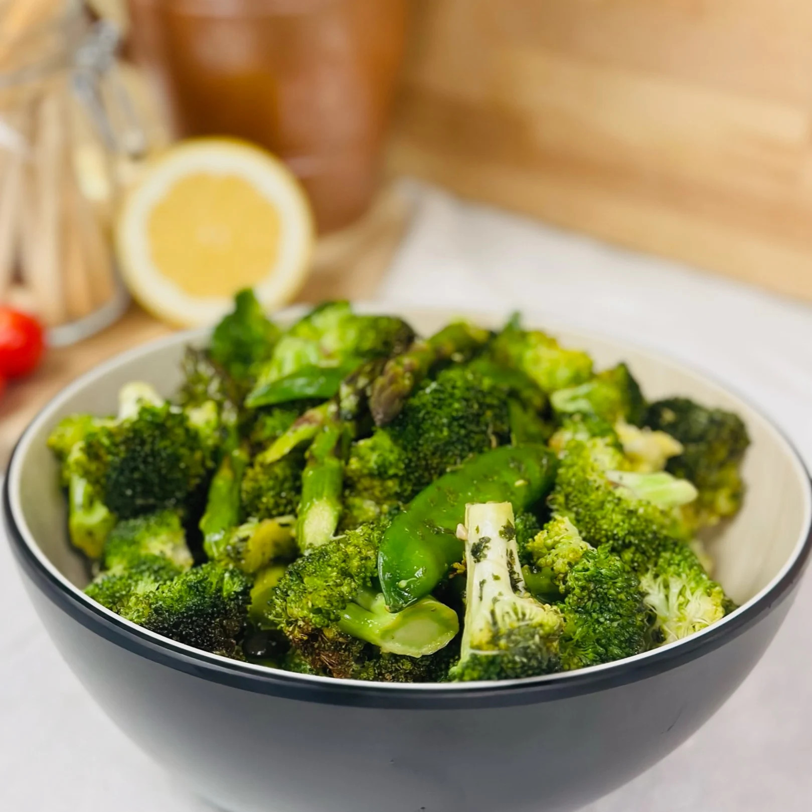Sparris och broccolisallad