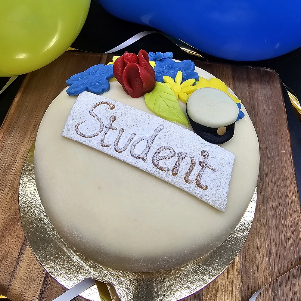 Studenttårta extra dekoration - Liten studentmössa i marsipan