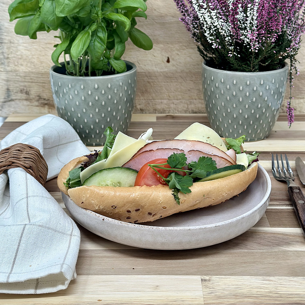 Baguette med ost och skinka