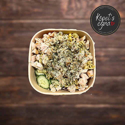 Kycklingsallad med pestopasta